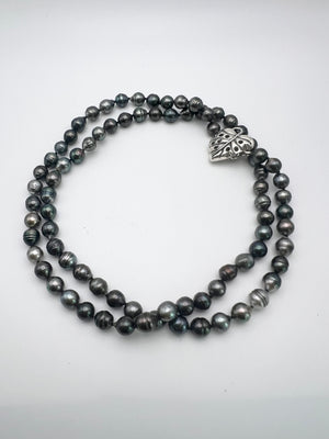 Tahitian Pearl and Monstera Clasp Necklace